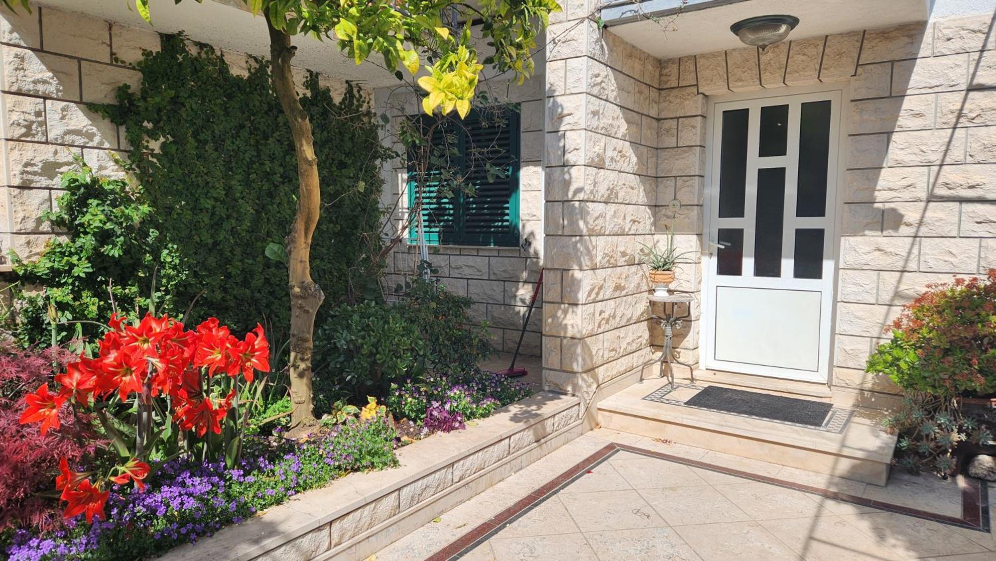 Anita Apartments Τρογκίρ Εξωτερικό φωτογραφία